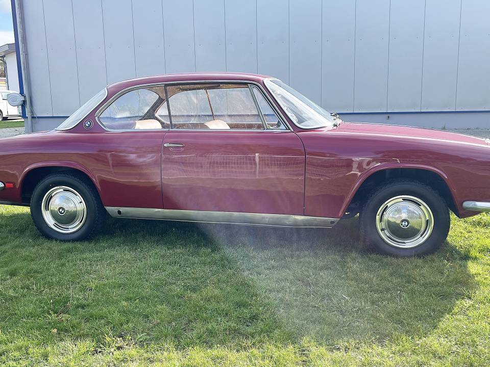 Image 4/19 of BMW 3200 CS (1964)