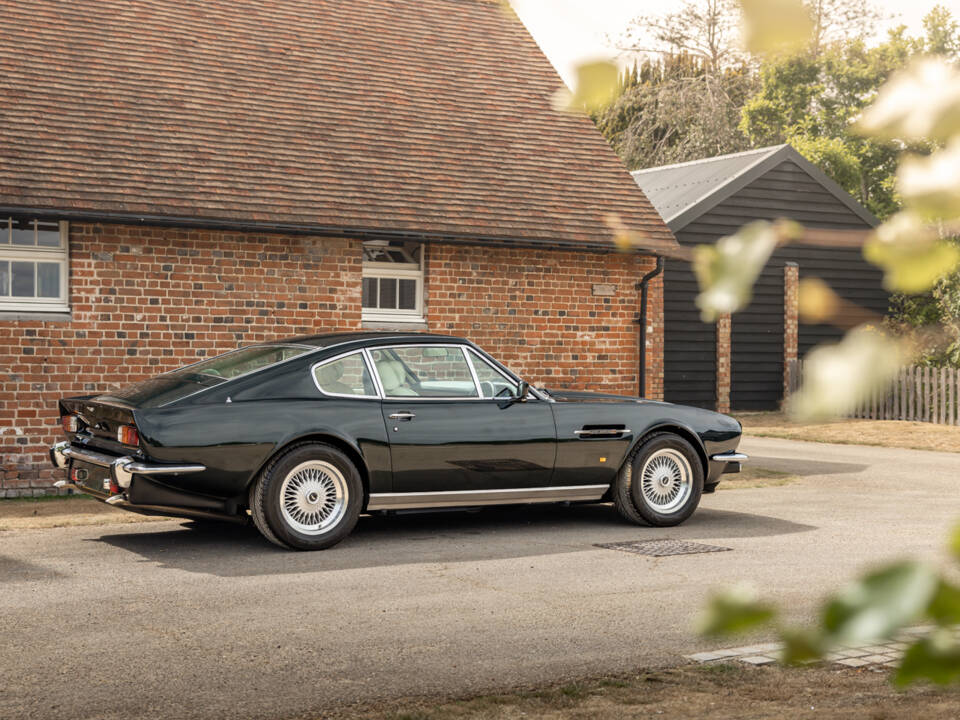 Bild 11/54 von Aston Martin V8 EFi (1987)