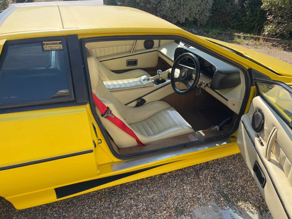 Image 7/12 de Lotus Esprit S2 (1979)