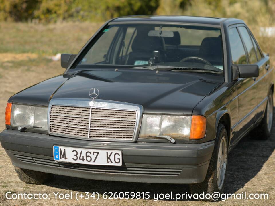 Image 2/41 of Mercedes-Benz 190 E 2.6 (1987)