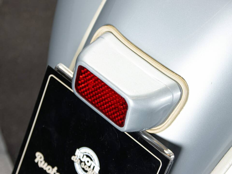 Image 34/45 of Piaggio Vespa 150 (1958)