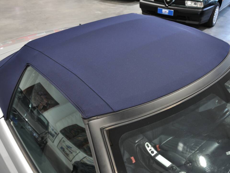 Image 14/32 of Alfa Romeo Spider 3.0 V6 24V (2002)