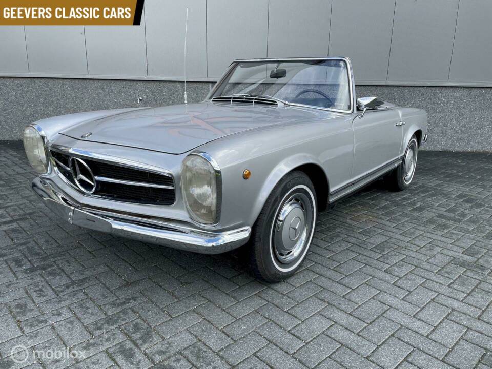 Immagine 4/6 di Mercedes-Benz 280 SL (1968)