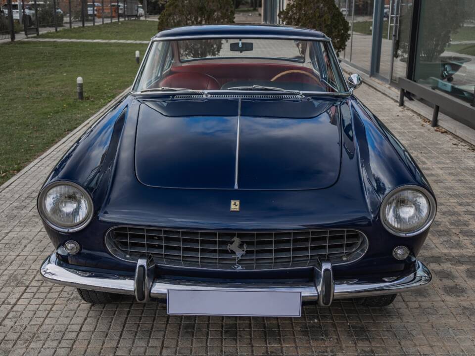 Image 3/21 of Ferrari 250 GT&#x2F;E (1961)