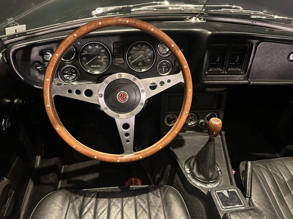 Afbeelding 21/30 van MG MGB (1973)