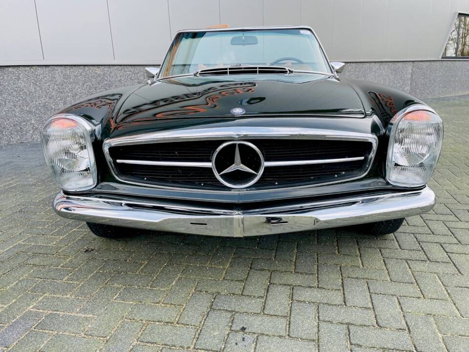 Afbeelding 8/36 van Mercedes-Benz 280 SL (1970)