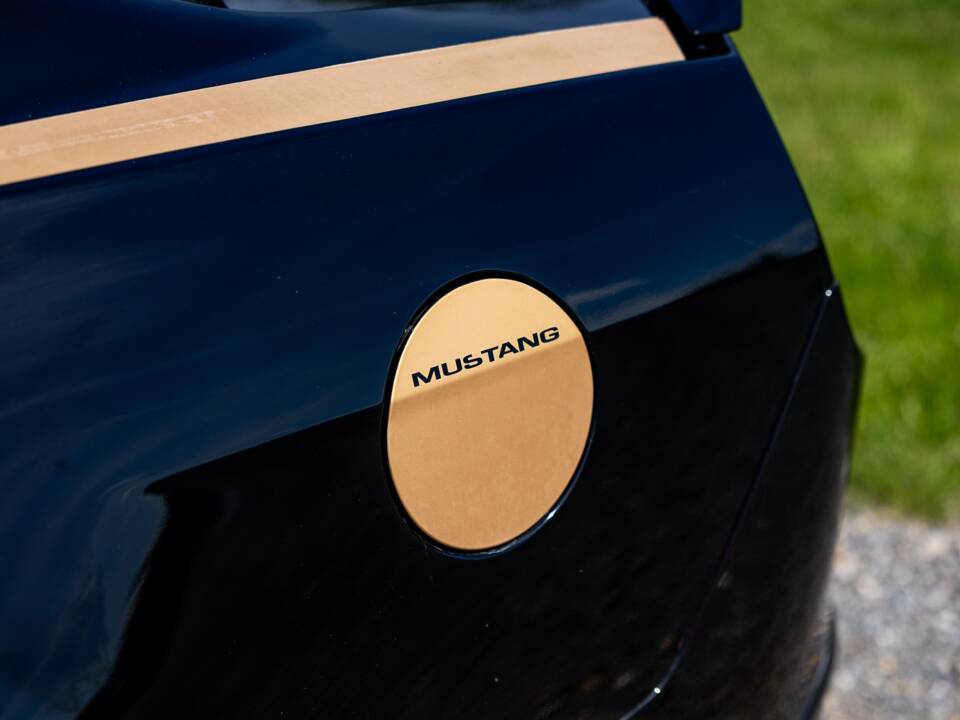 Image 19/50 of Ford Mustang V6 (2009)