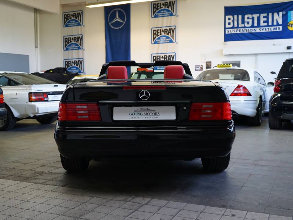 Imagen 11/41 de Mercedes-Benz SL 500 (1997)