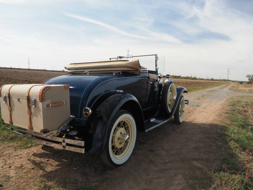 Image 40/60 of Ford Model A De Luxe (1931)