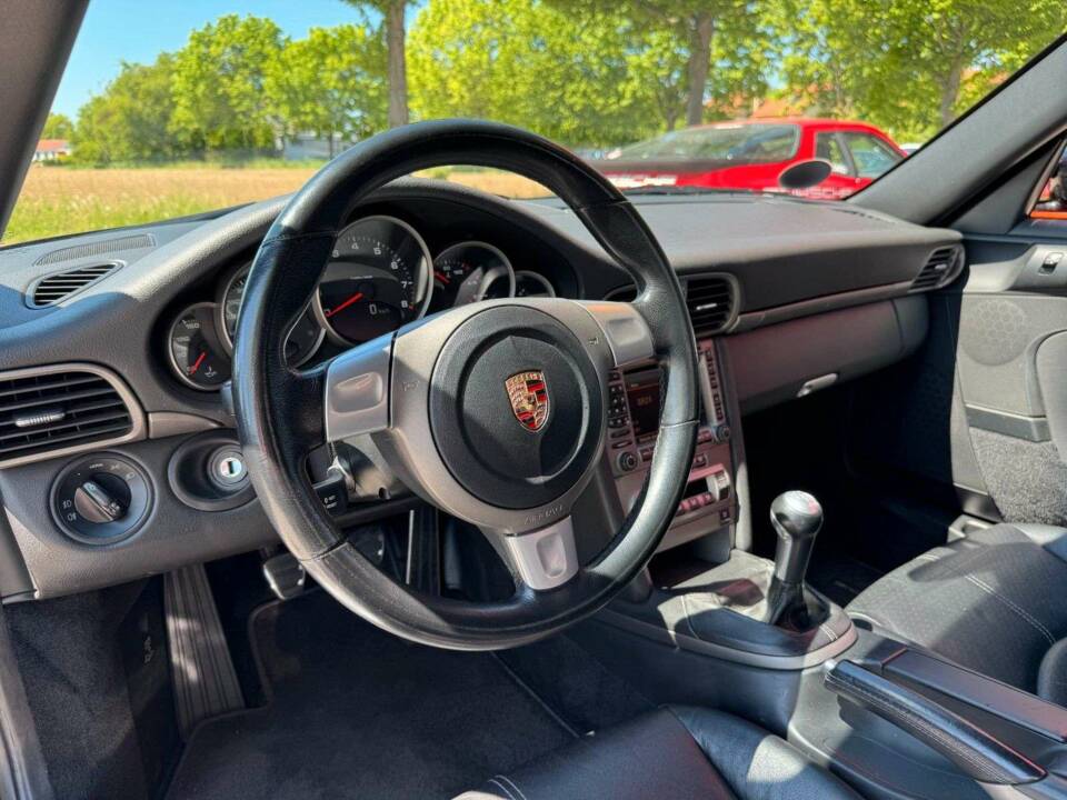 Image 10/20 of Porsche 911 Carrera (2006)