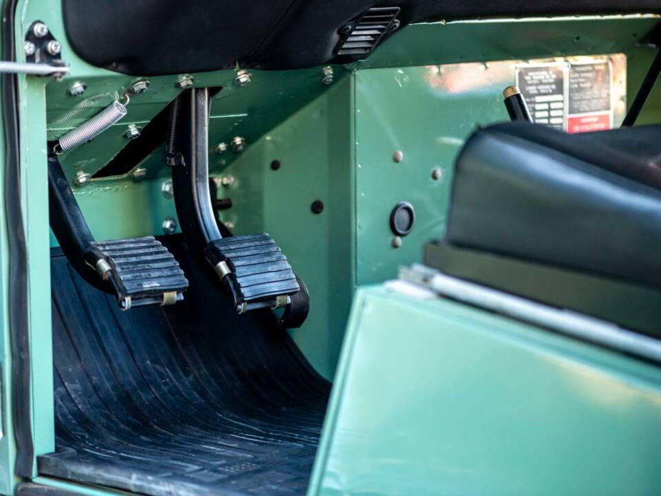 Bild 13/15 von Land Rover 109 (1973)