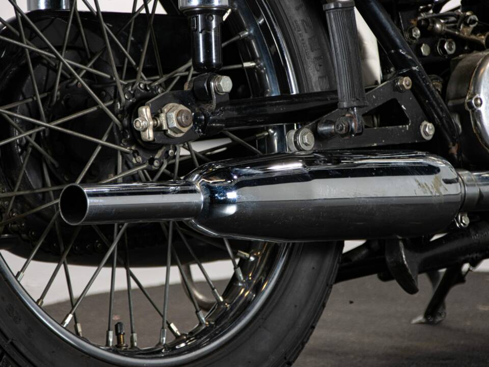 Image 23/50 of Triumph 6T Thunderbird (1959)