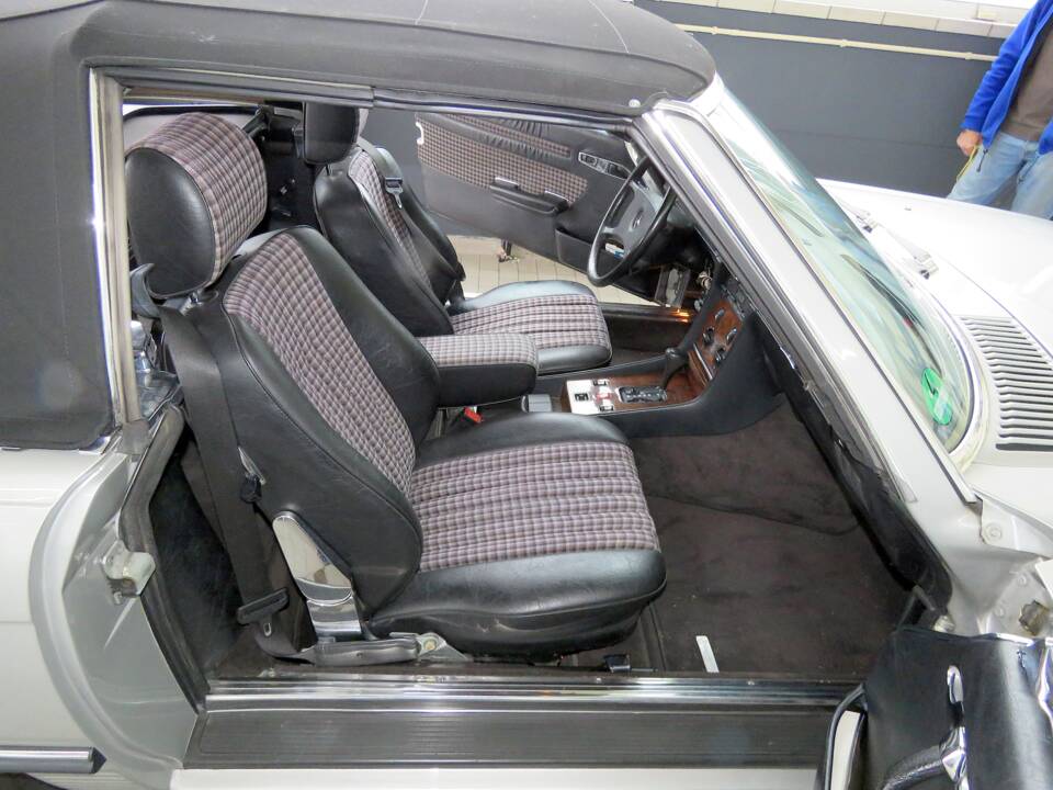 Image 23/39 de Mercedes-Benz 300 SL (1987)