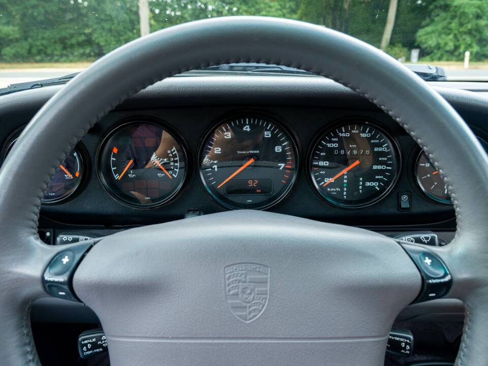 Afbeelding 20/32 van Porsche 911 Carrera (1994)