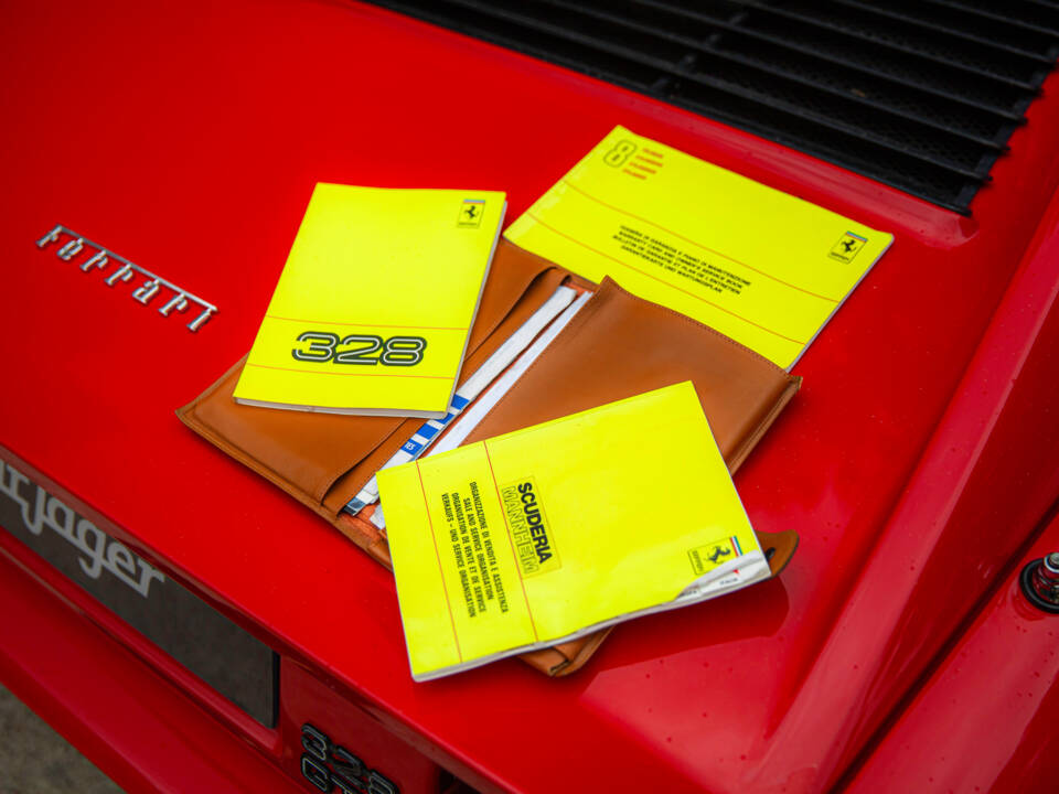 Image 90/95 of Ferrari 328 GTS (1988)