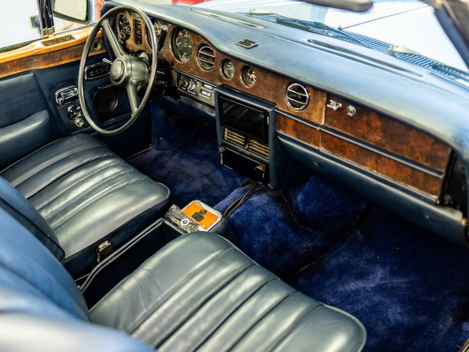 Afbeelding 37/39 van Rolls-Royce Corniche I (1976)