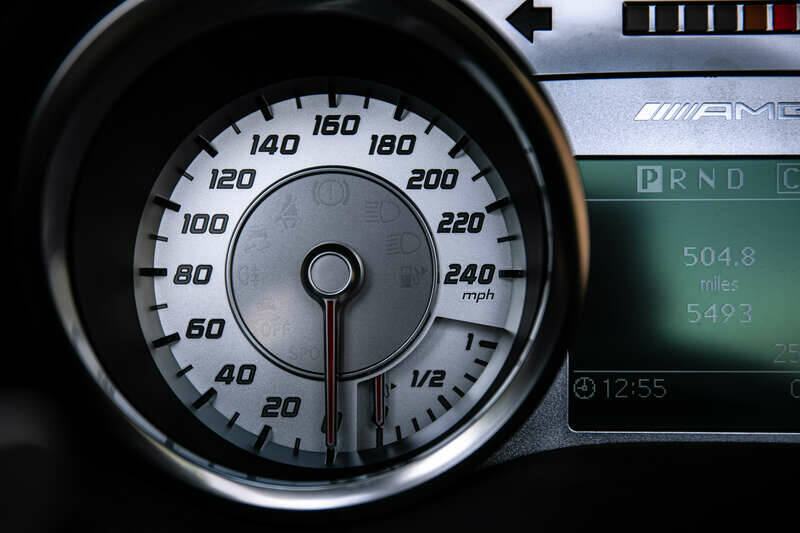 Image 28/50 of Mercedes-Benz SLS AMG Roadster (2014)