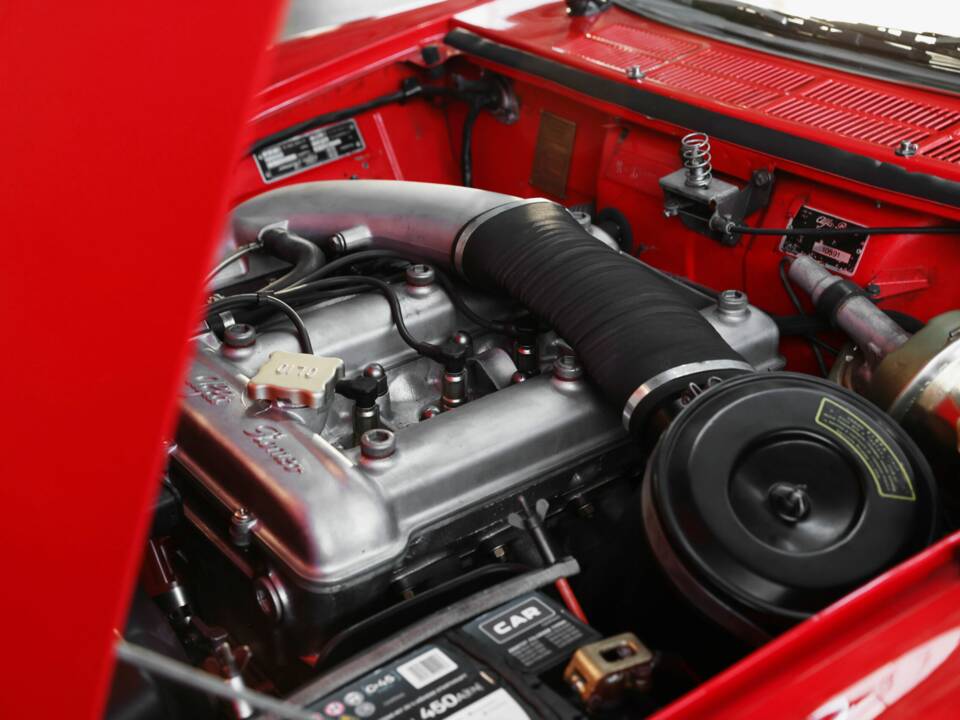 Immagine 32/47 di Alfa Romeo 1300 Spider Junior (1969)