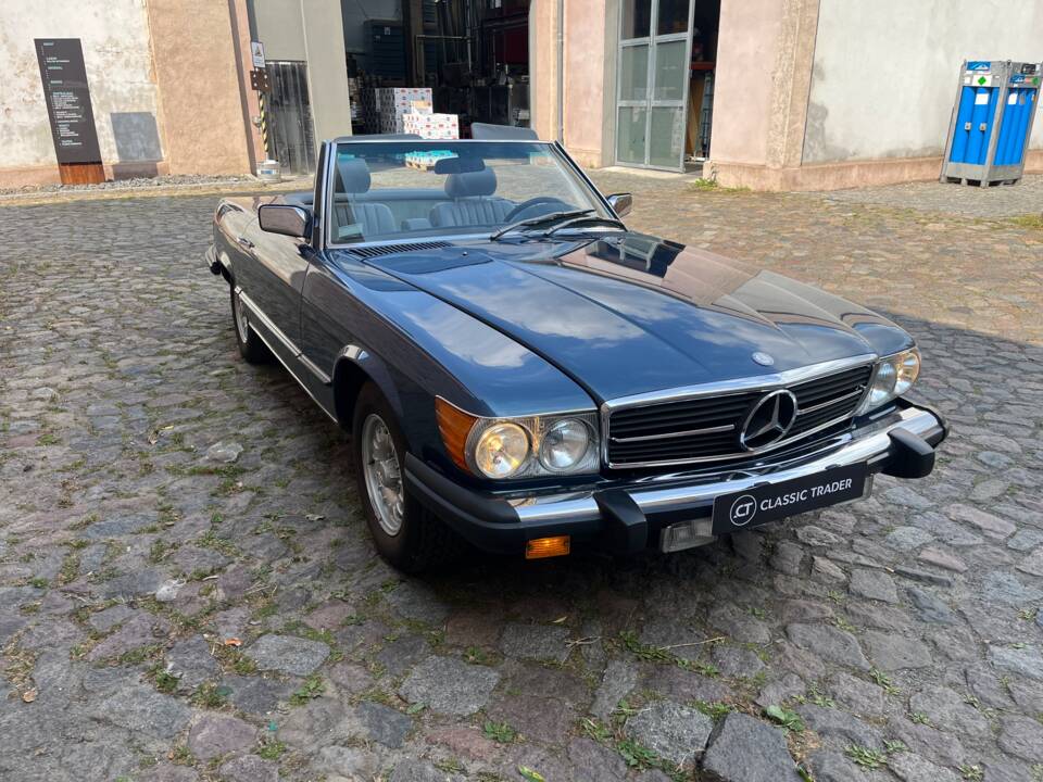Afbeelding 111/146 van Mercedes-Benz 380 SL (1982)