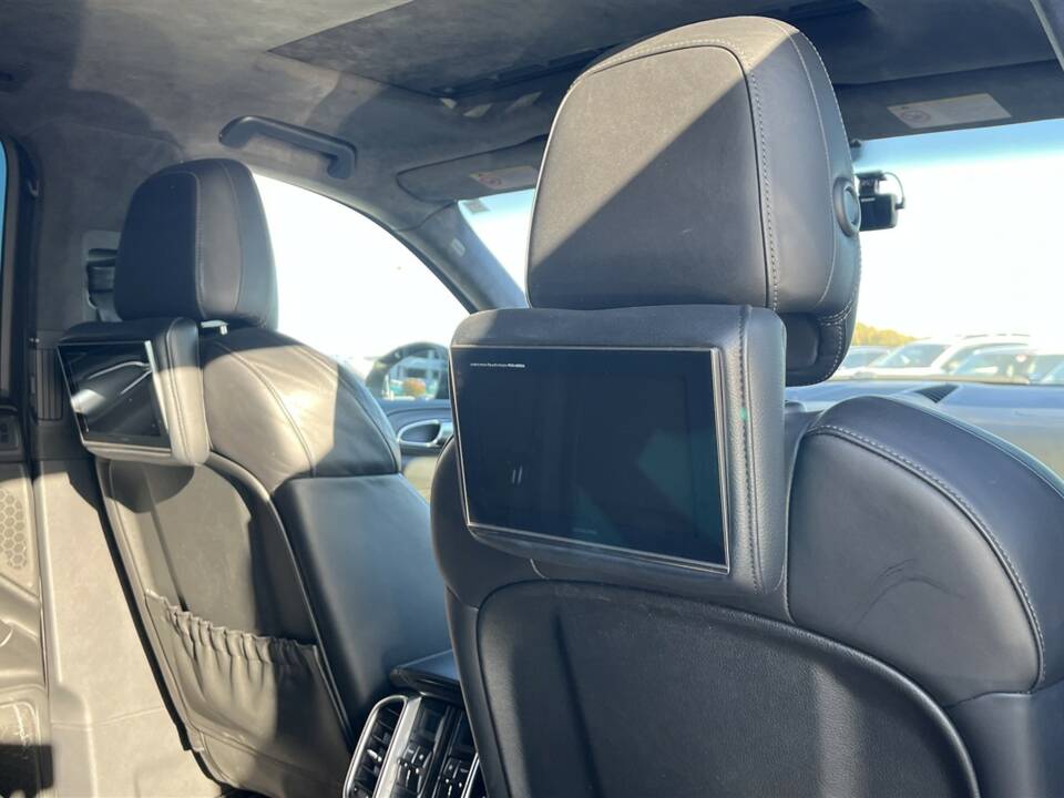 Image 32/46 de Porsche Cayenne Turbo (2011)