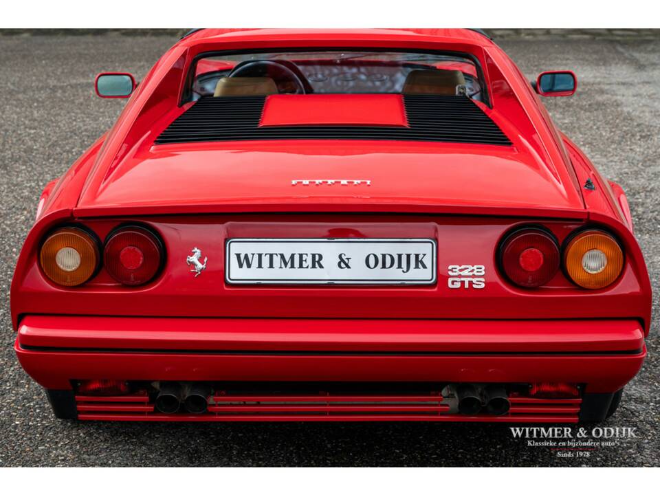 Bild 29/37 von Ferrari 328 GTS (1985)