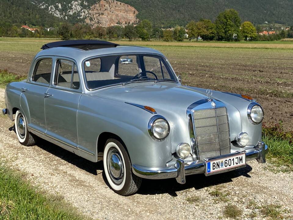 Image 1/6 of Mercedes-Benz 219 (1956)
