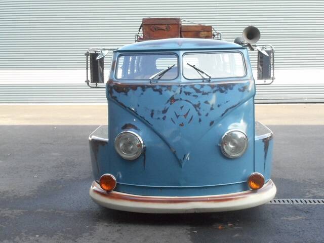 Image 3/20 of Volkswagen T2b Kombi (1973)