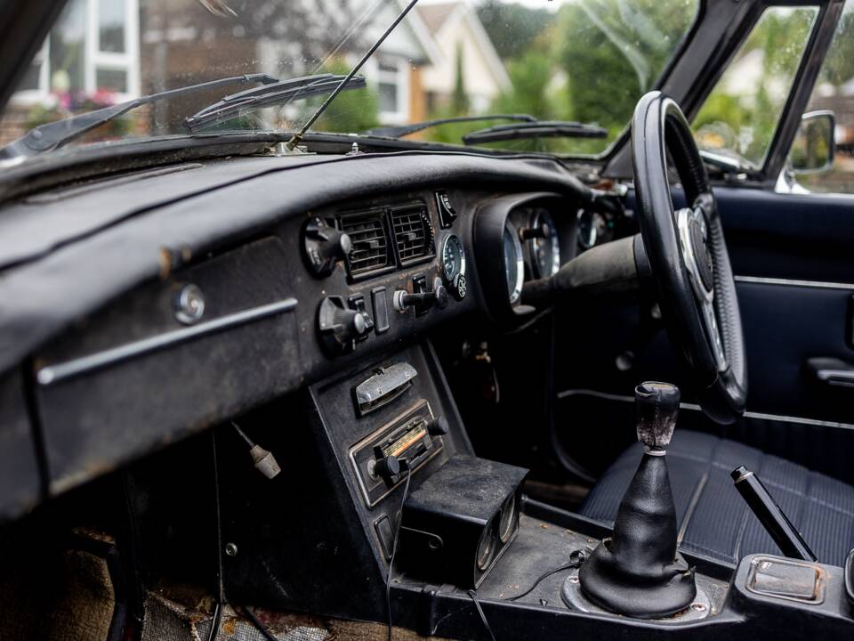 Obraz 40/48 pojazdu MG MGB (1973)