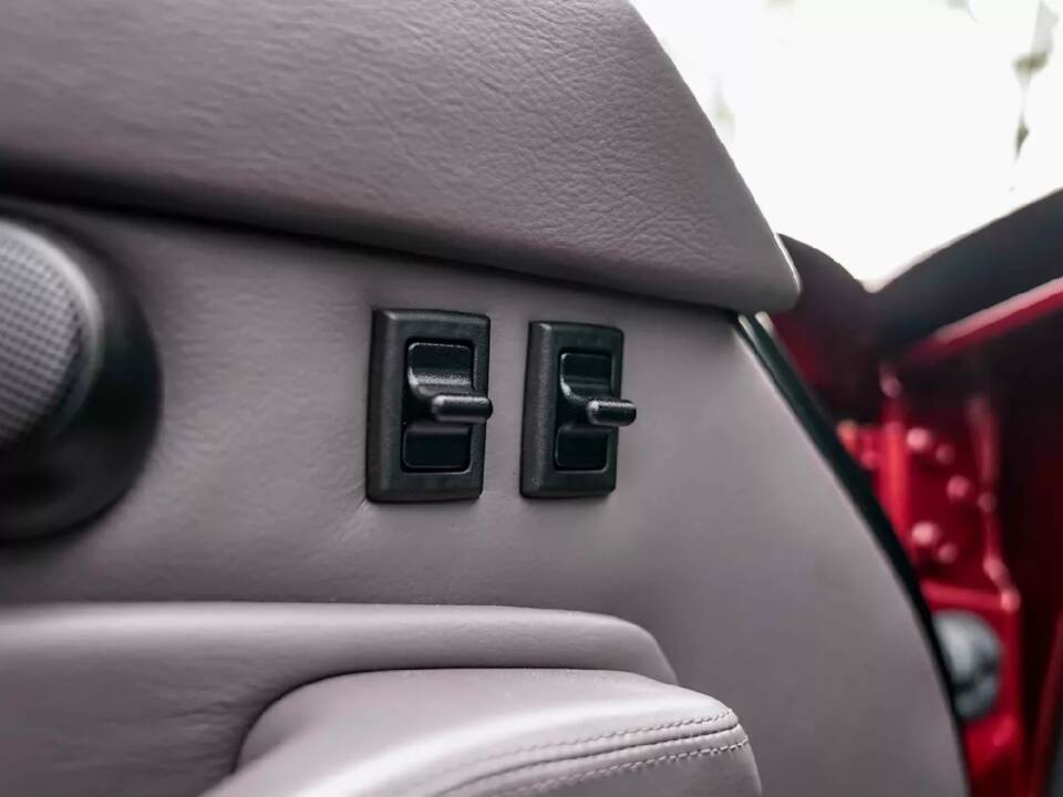 Bild 17/18 von Porsche 911 Carrera 4S (1996)