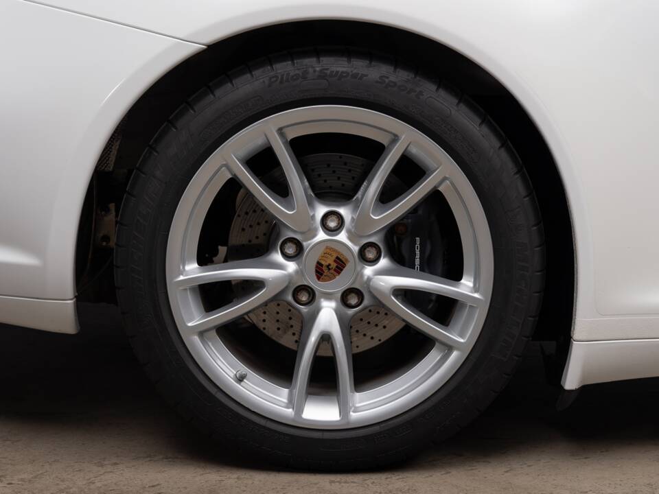 Image 19/40 of Porsche 911 Carrera 4 (2009)