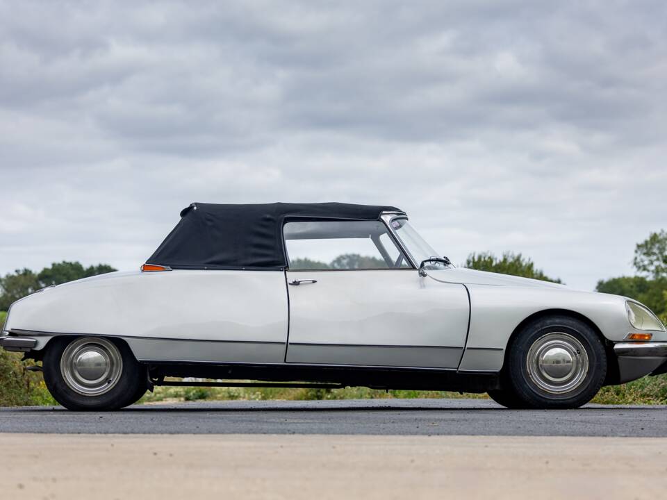 Bild 2/50 von Citroën ID 19 Break (1967)