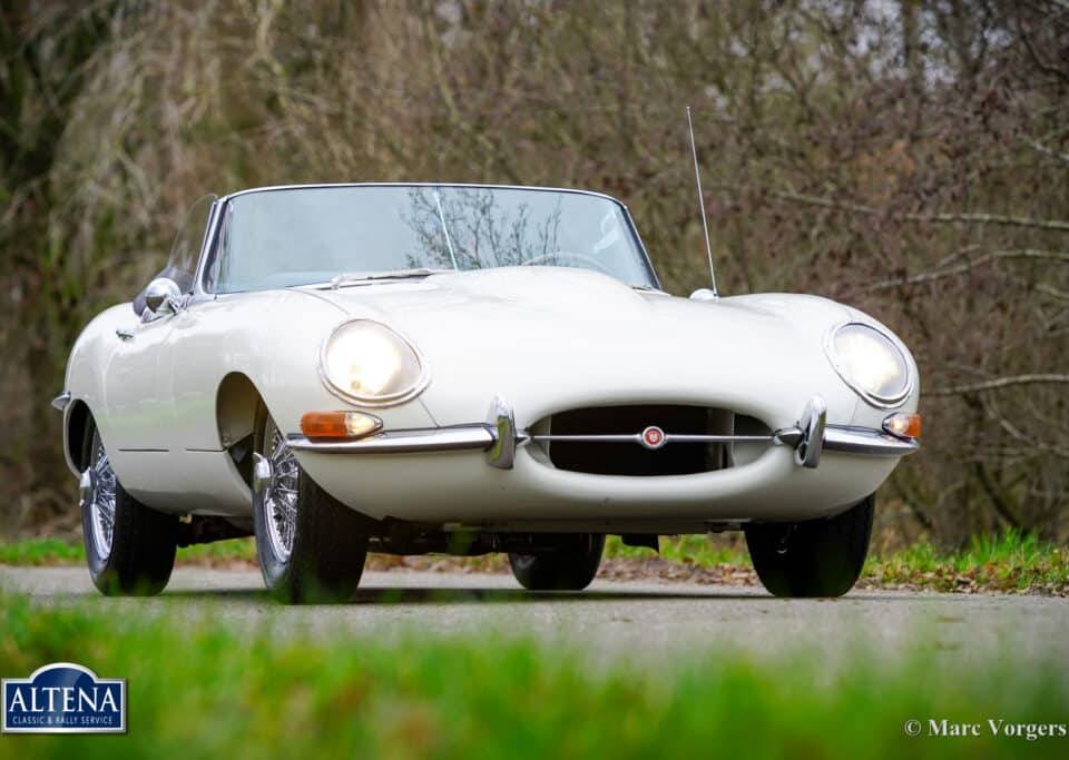 Image 9/45 of Jaguar Type E 4.2 (1966)