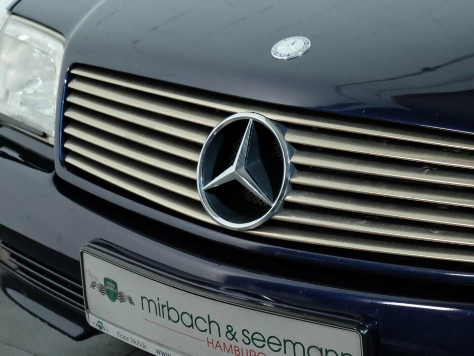 Image 25/33 de Mercedes-Benz 500 SL (1990)
