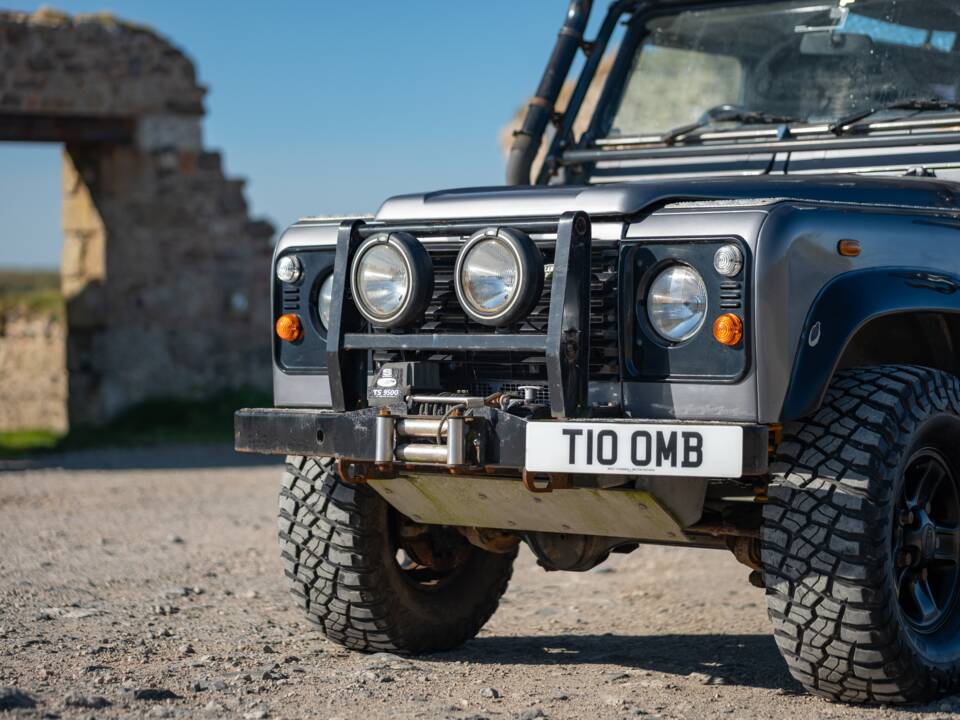 Afbeelding 19/33 van Land Rover Defender 90 Td5 (2001)