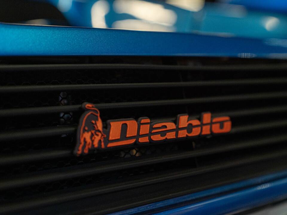 Image 8/36 of Lamborghini Diablo SV (1998)