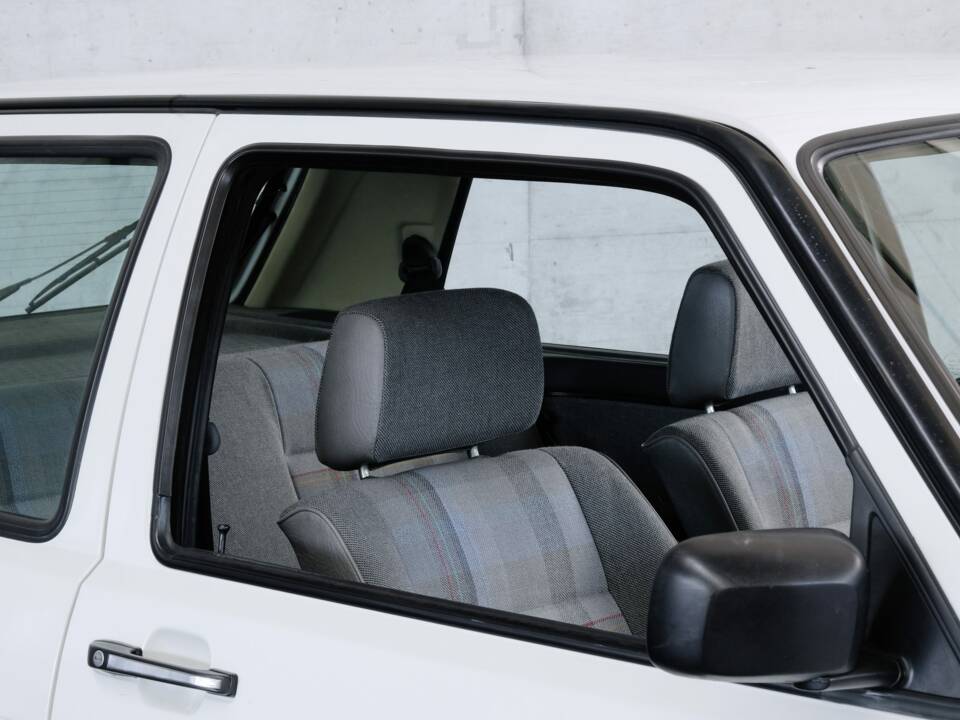 Image 24/41 of Volkswagen Golf Mk II 1.3 (1989)