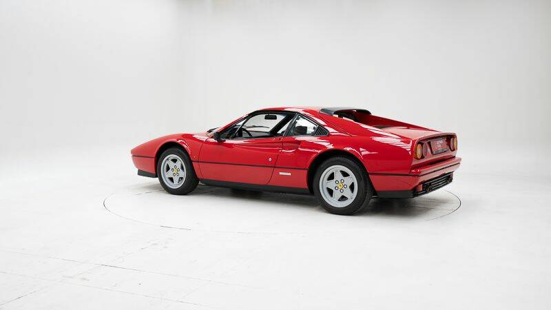 Image 4/15 de Ferrari 328 GTB (1987)