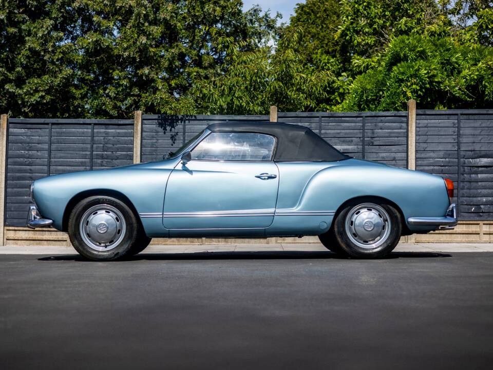 Image 21/50 of Volkswagen Karmann Ghia 1500 (1971)