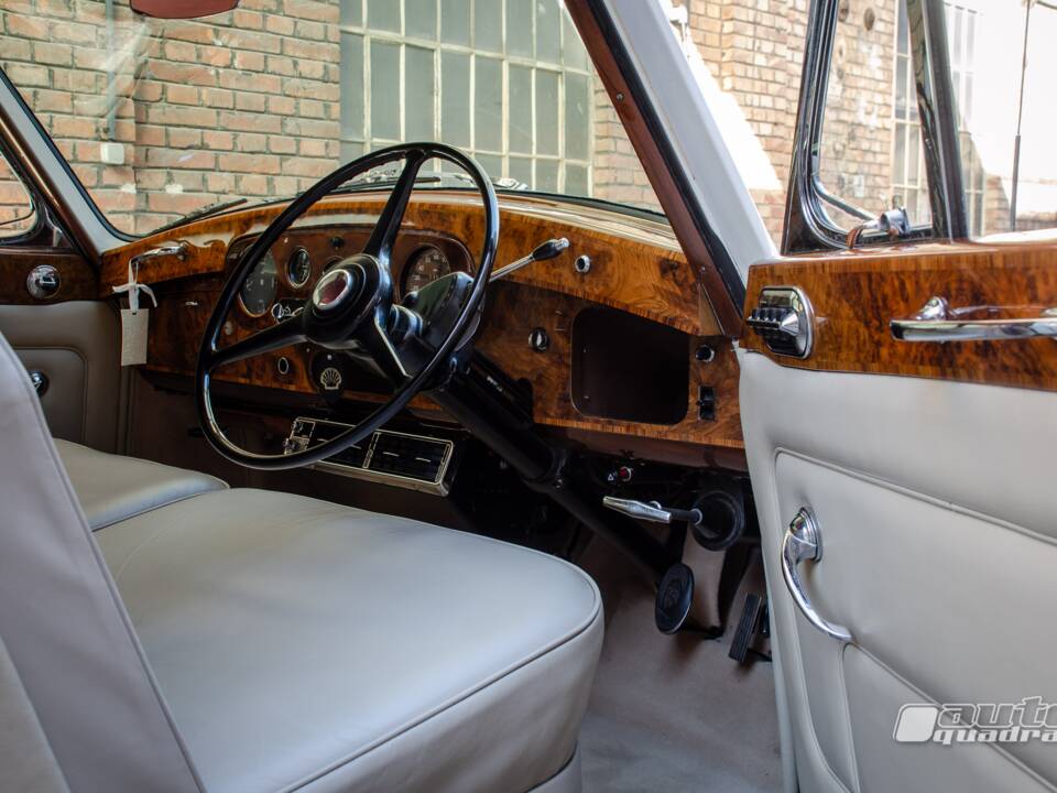 Bild 8/14 von Rolls-Royce Phantom V (1966)