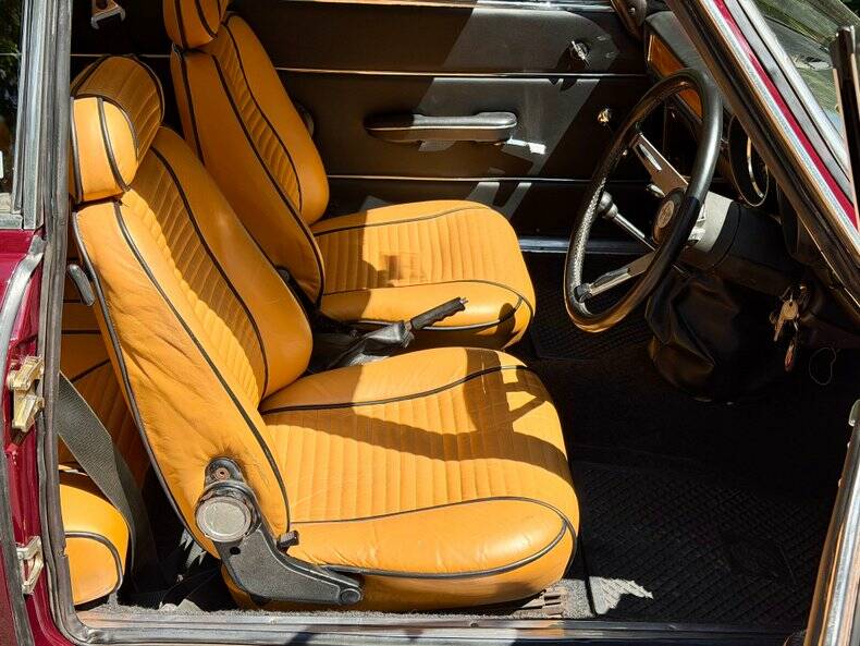 Image 9/48 of Alfa Romeo Giulia 1600 GT Junior (1972)