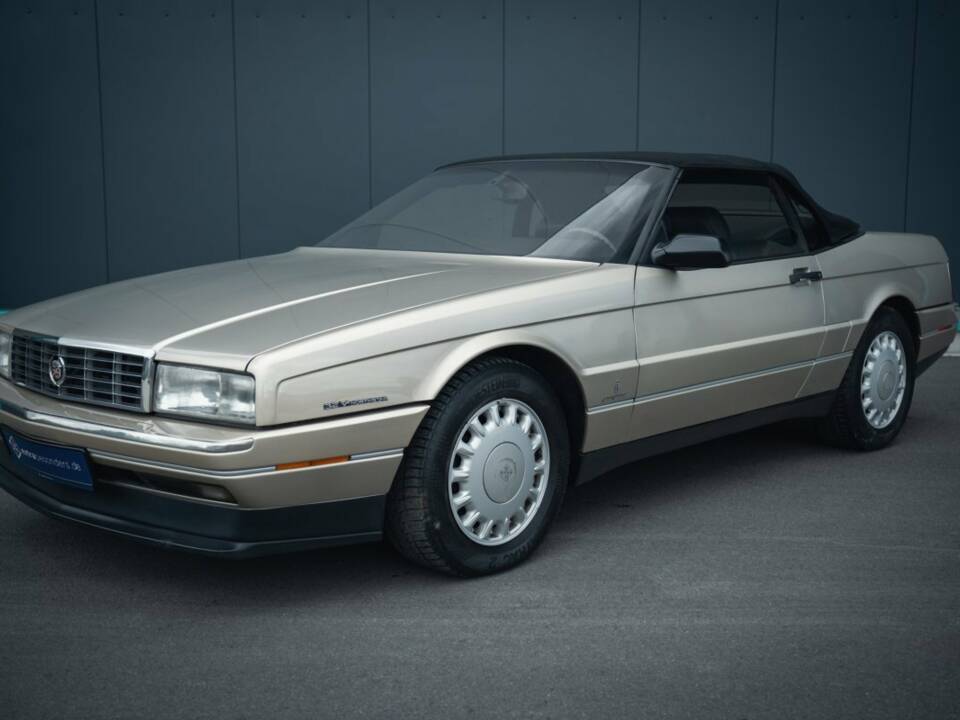 Bild 2/15 von Cadillac Allanté (1993)