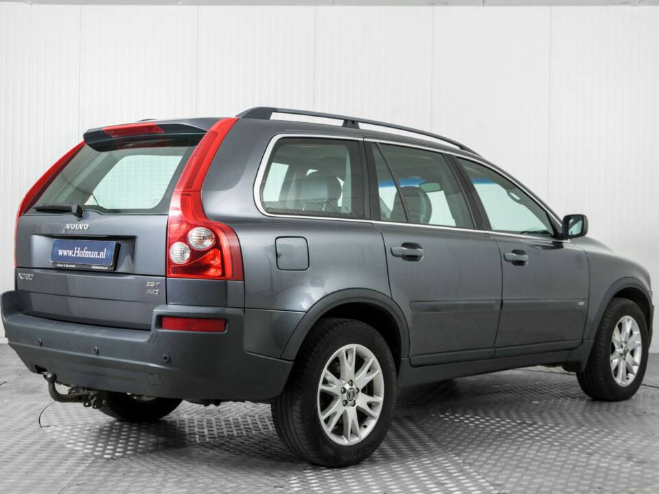 Image 2/43 of Volvo XC90 2.5T (2005)