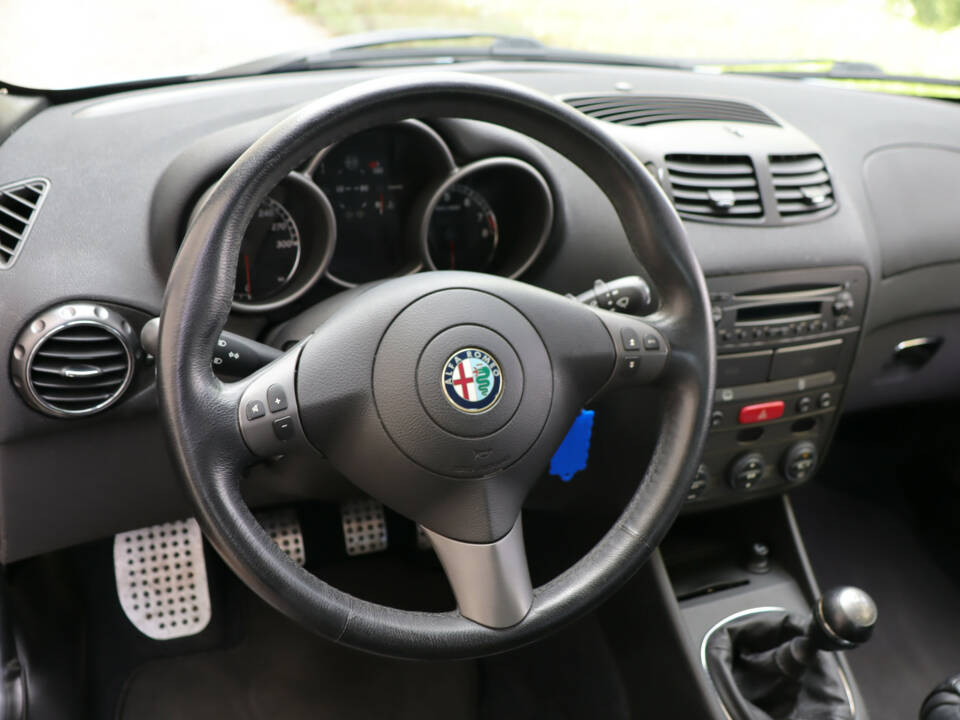 Bild 14/50 von Alfa Romeo 147 3.2 GTA (2005)