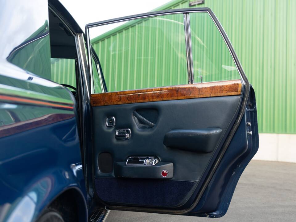 Bild 46/50 von Bentley T 2 (1980)