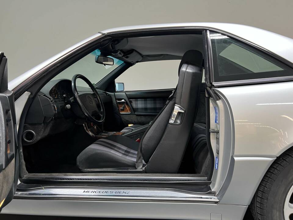 Image 12/20 de Mercedes-Benz 300 SL (1992)
