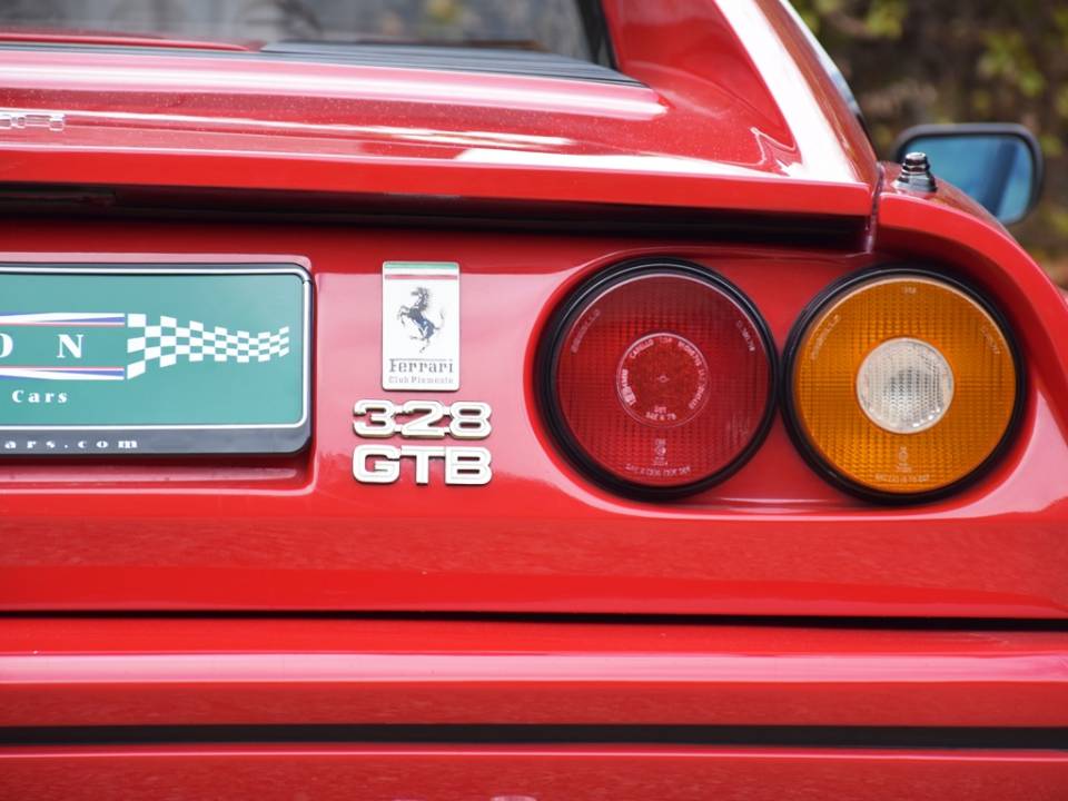 Imagen 13/35 de Ferrari 328 GTB (1986)
