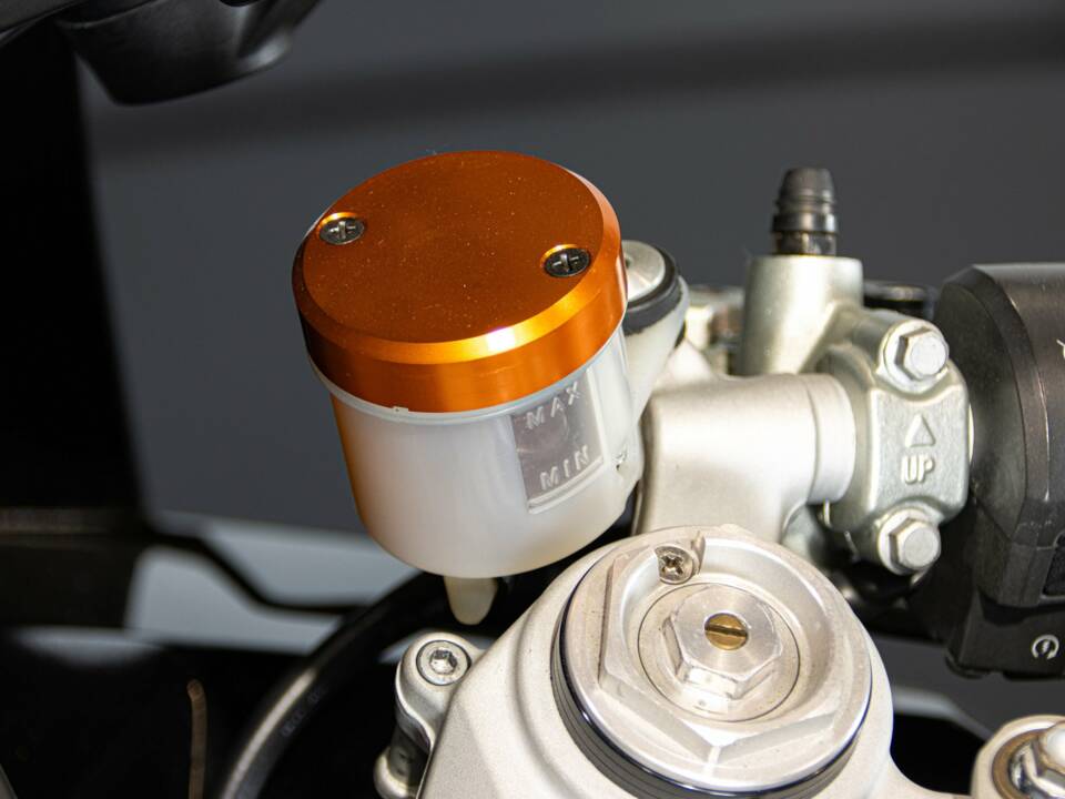 Bild 13/50 von KTM DUMMY (2011)