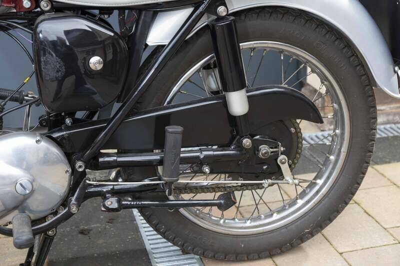 Image 21/23 of Triumph T 20 Tiger Cub (1960)