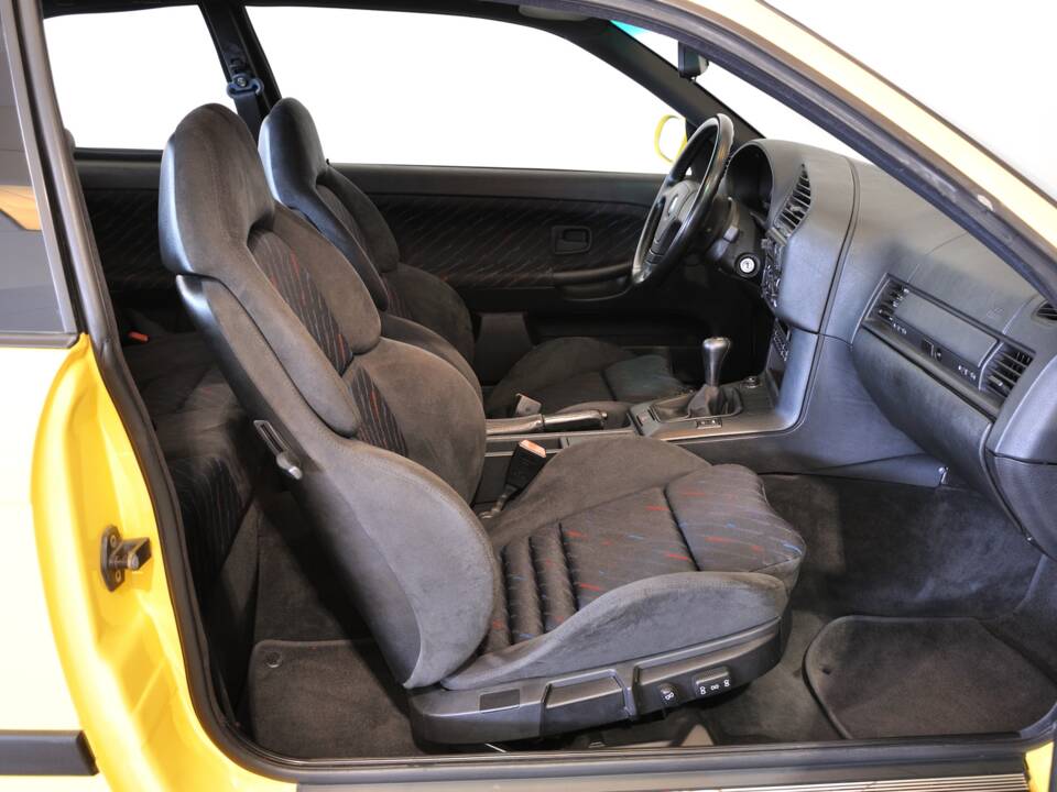 Image 27/31 of BMW M3 (1994)