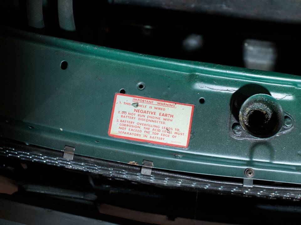 Bild 37/38 von MG MGB GT (1975)